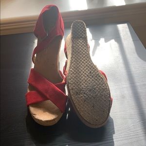 Toms Shoes - Toms size 7 wedges Toms Shoes - Toms size 7 wedges